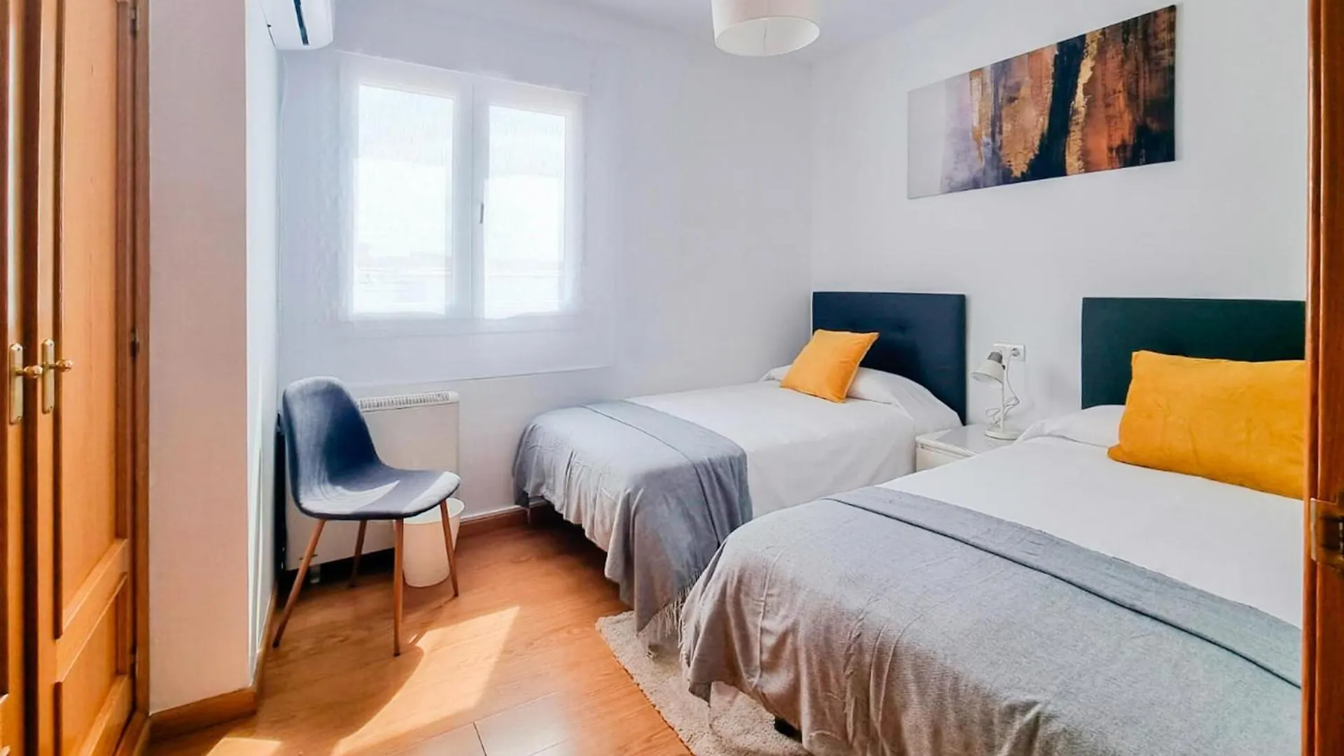 3 Bedroom Nice Home In 파둘 0*,