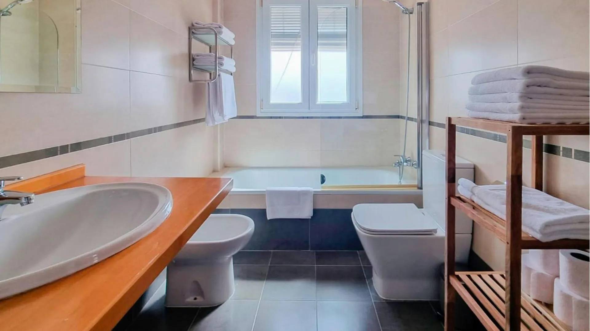 3 Bedroom Nice Home In 파둘 스페인